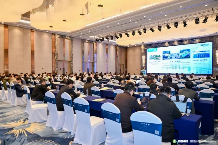 uu����������ձ�������ֳ�